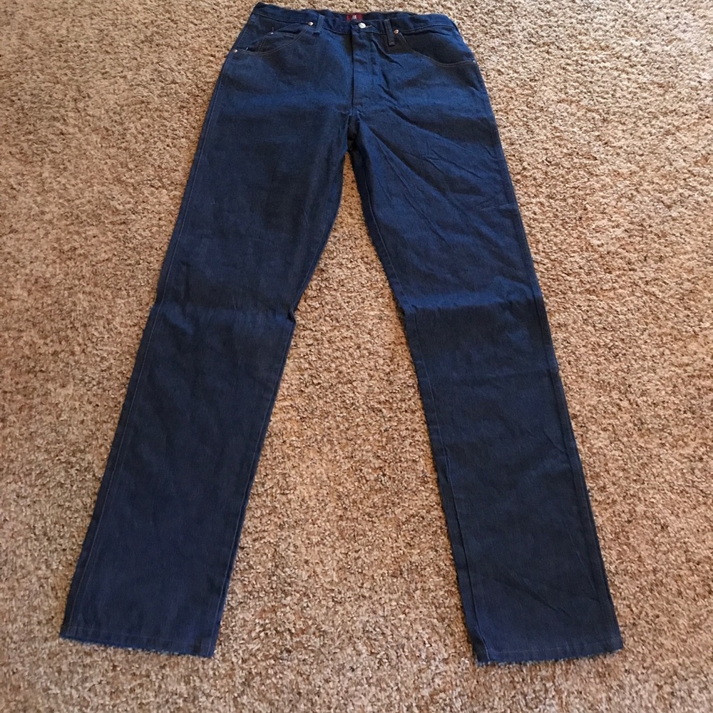 Wrangler relaxed jeans nwot 36 x 36